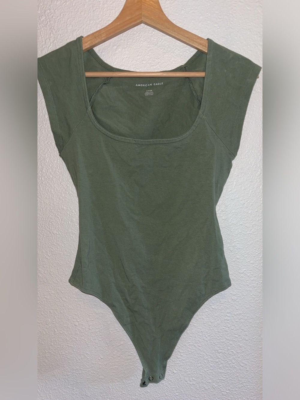 American Eagle Outfitters Olive Scoop Neck Cap Sleeve Bodysuit